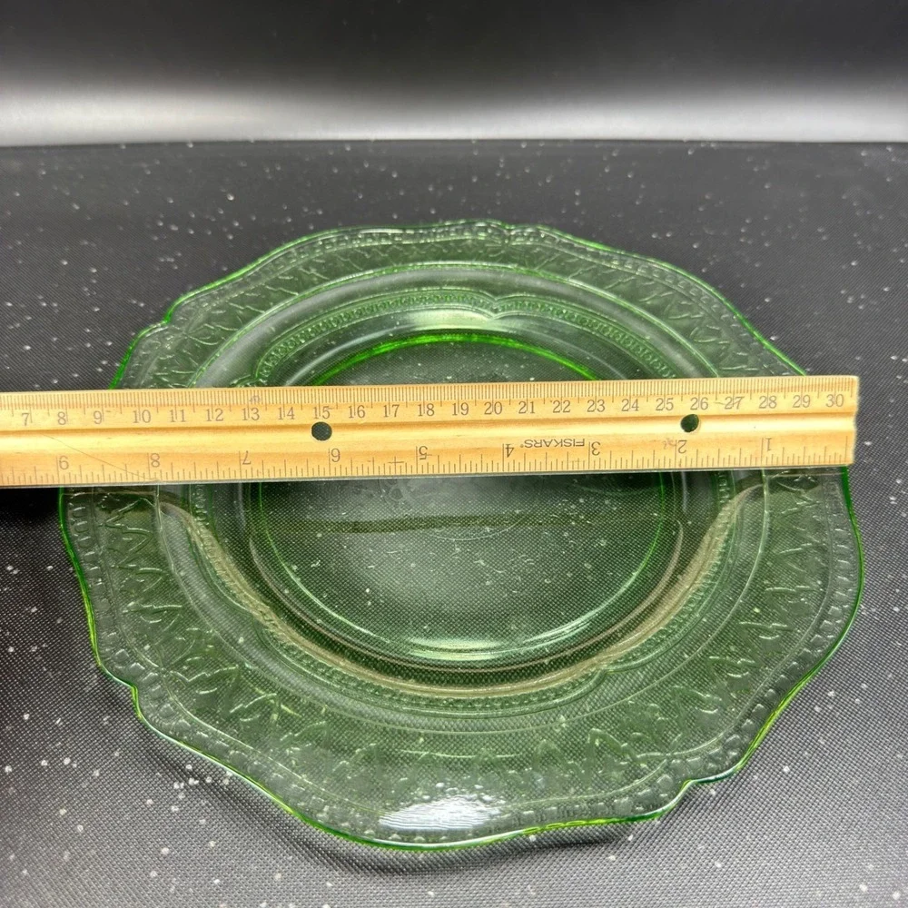Federal Glass‎ Patrician Spoke Green Uranium Depression Glass 9in Plates Set 4